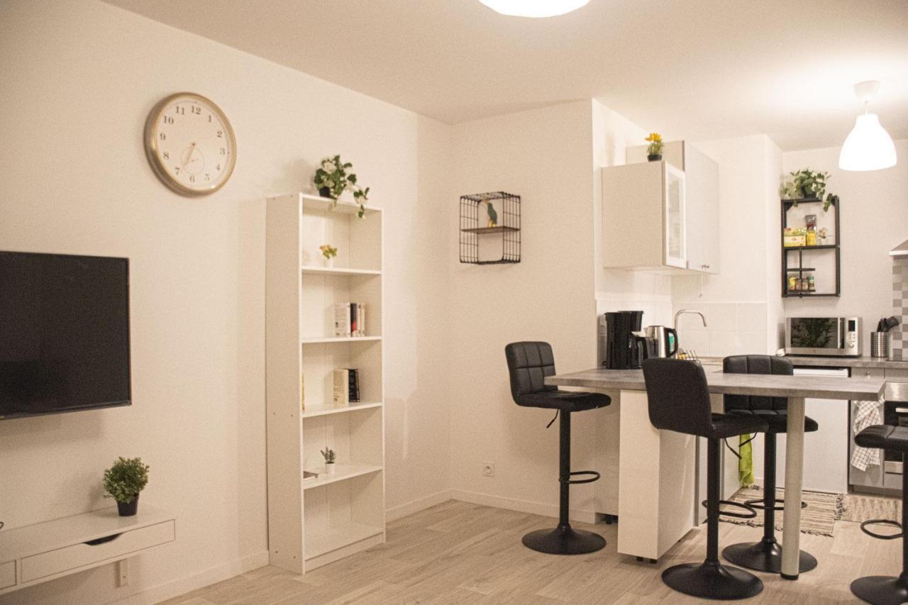Superbe Appartement Entre Paris Et Disneyland Gagny Exterior foto